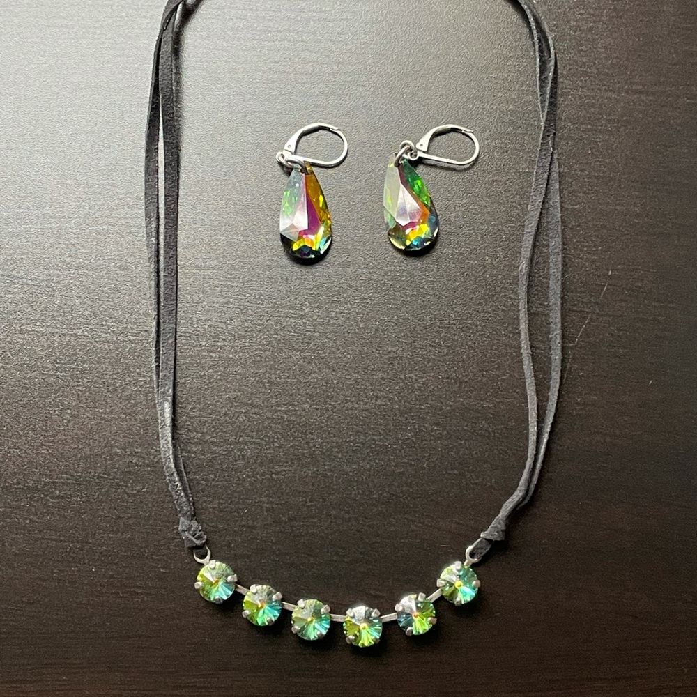 AUTHENTIC Sabika Digitized 6-stone necklace